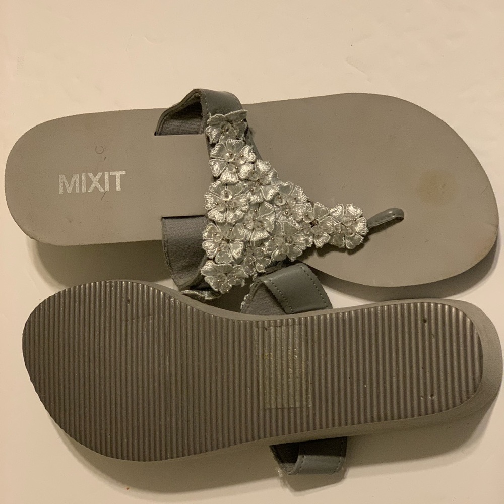 Flip-Flap Sandals - Picture 2 of 4